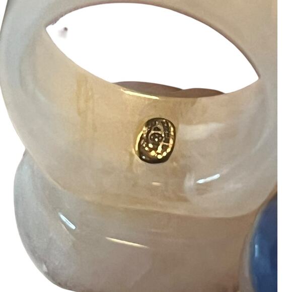 Chanel Camellia Flower CC Logo Resin Ring - Y2K Spring 2002 Vintage Sz 6.5 - Picture 10 of 11